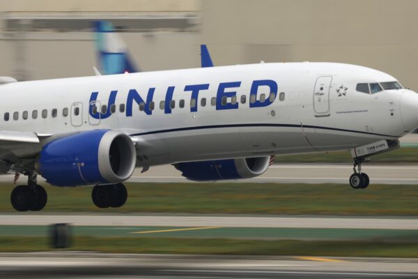 United Airlines to cut more flights as it eyes elevated oil pric