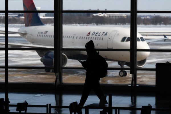 Stocks making the biggest moves midday: Mosaic, Tencent Music, Delta Air Lines, Uber, Eli Lilly & more