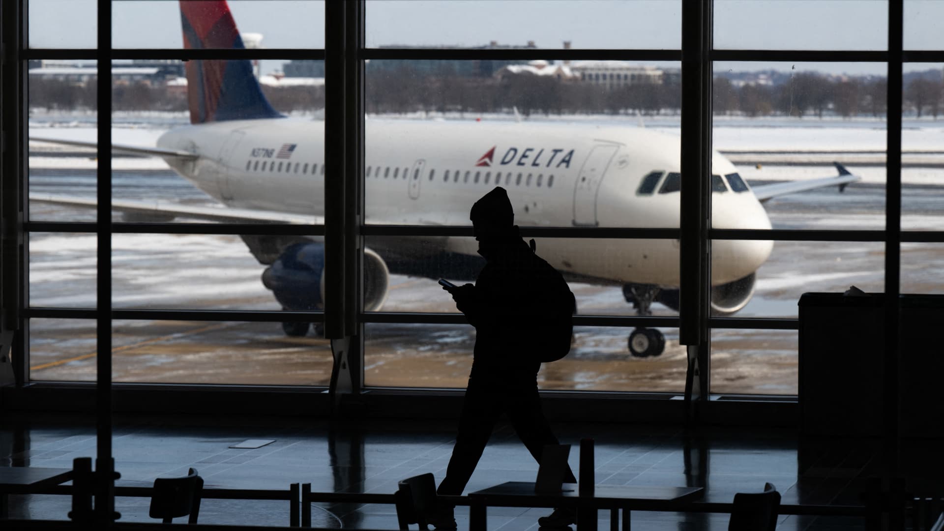 Stocks making the biggest moves midday: Mosaic, Tencent Music, Delta Air Lines, Uber, Eli Lilly & more