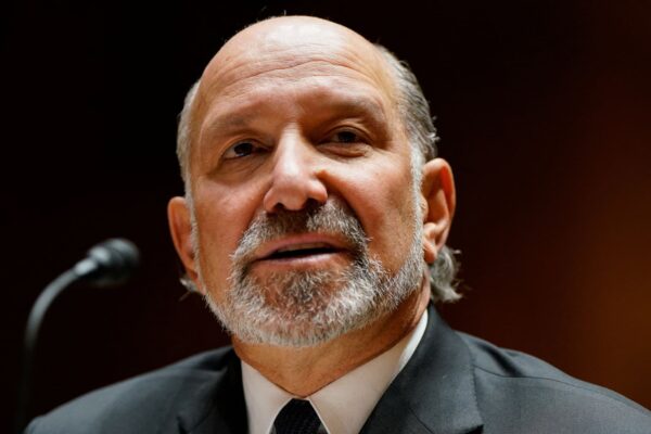 Howard Lutnick volunteers to testify to House committee