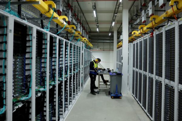 Broadcom CEO’s copper commitment tanks Corning shares — but sellers are mistaken