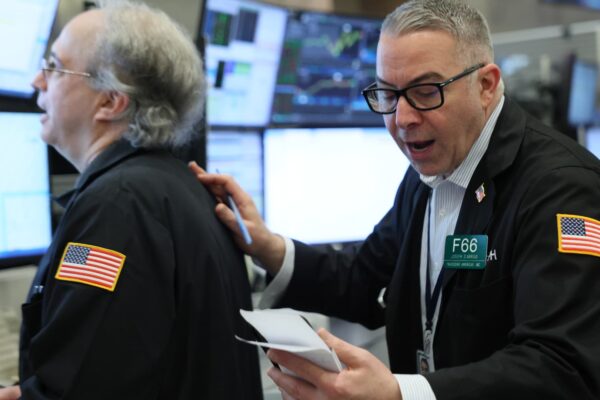 Trump warns Iran over Hormuz flows