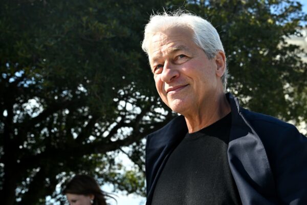 Dimon warns on AI job losses, calls for government-business incentives