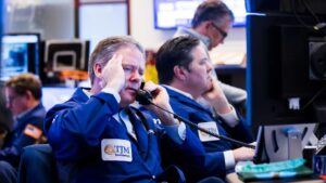 Oil storms past 0 for first time since 2022