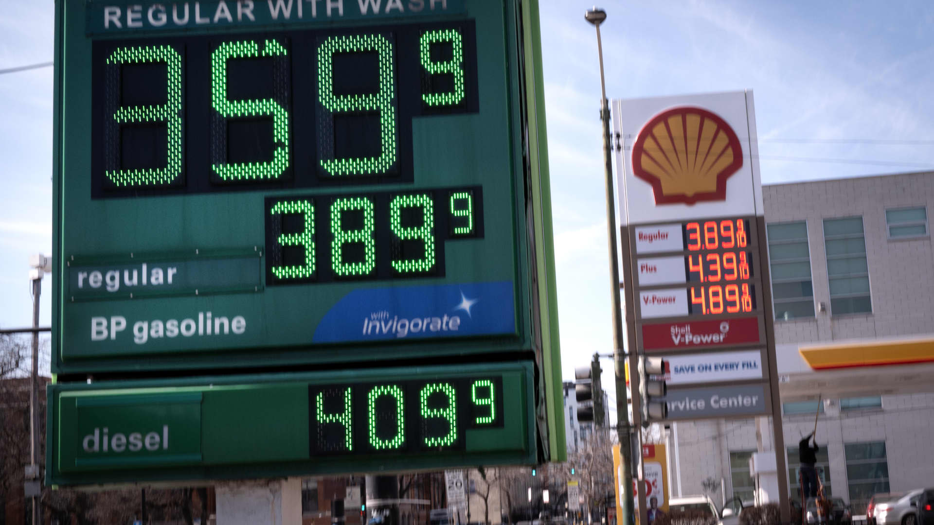 investors monitor Iran war and soaring oil price