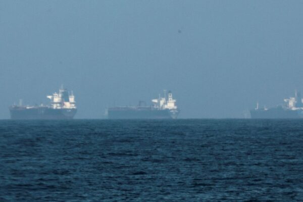 5 things to know before the market opens Monday