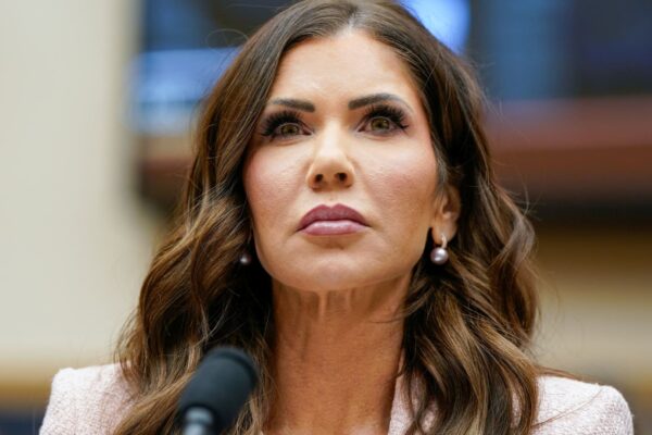 Trump replaces DHS’ Kristi Noem with Markwayne Mullin