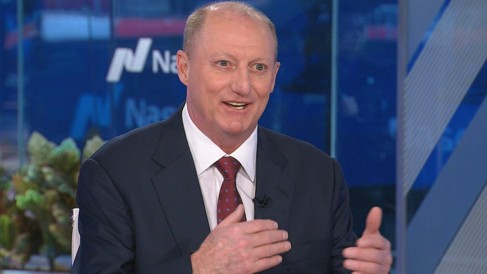 Berkshire buybacks have returned, but narrow discount could limit impact