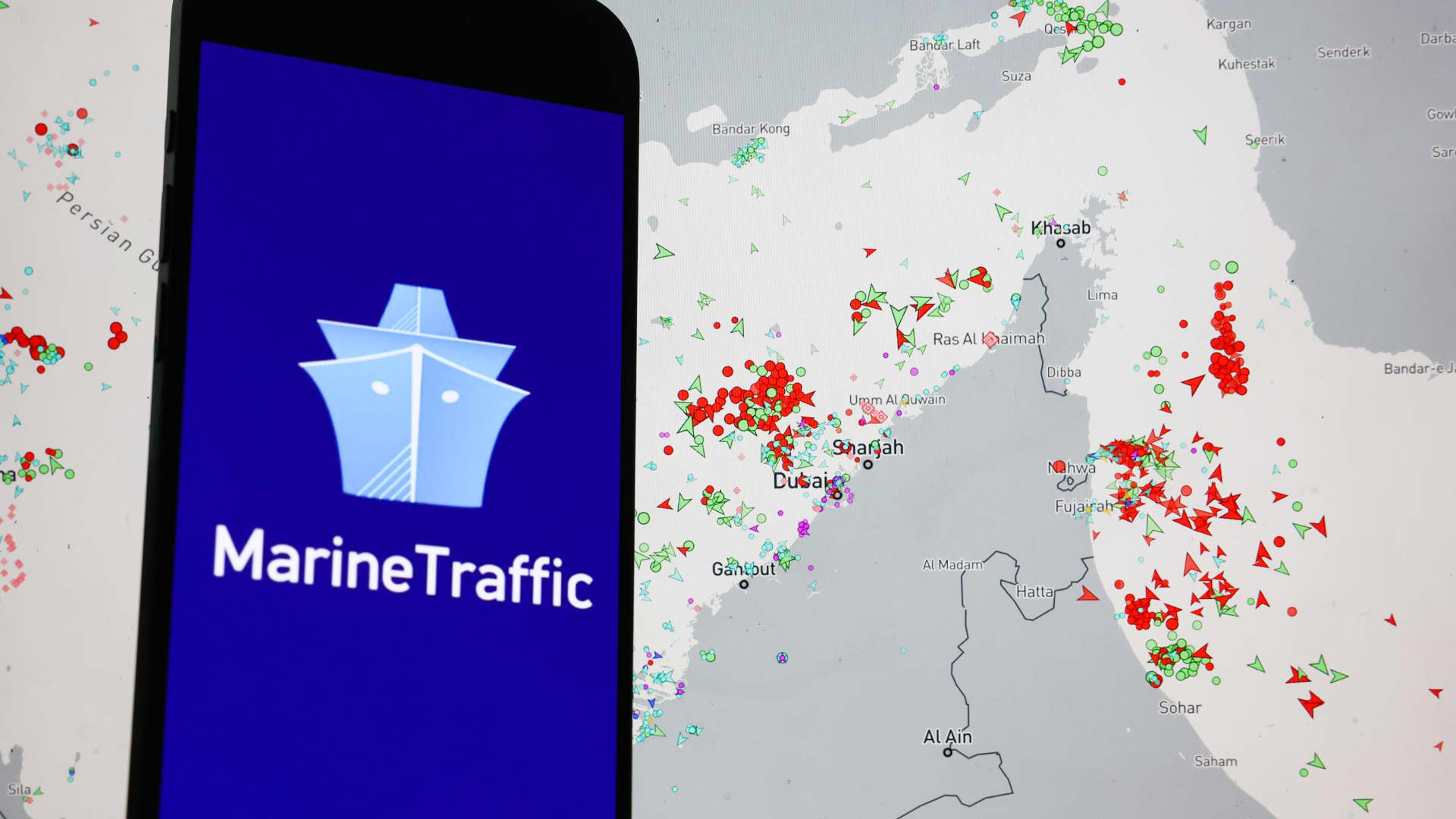 Iran warns that oil tankers transiting Strait of Hormuz must be careful