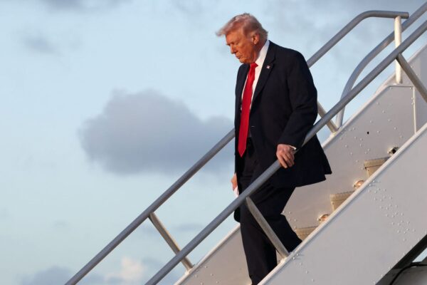 Trump bought NFLX, WBD bonds during bidding war with Paramount