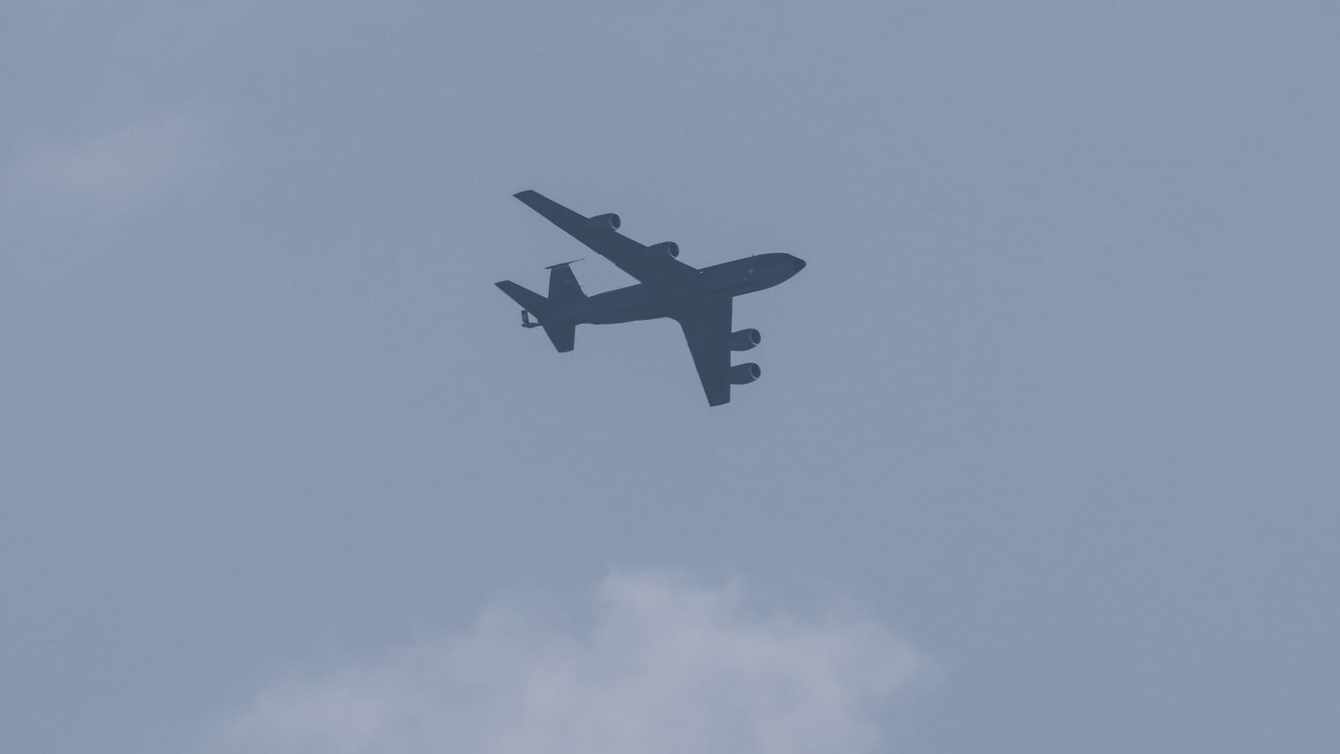 U.S. launches rescue efforts after KC-135 military refueling plane crashes over Iraq