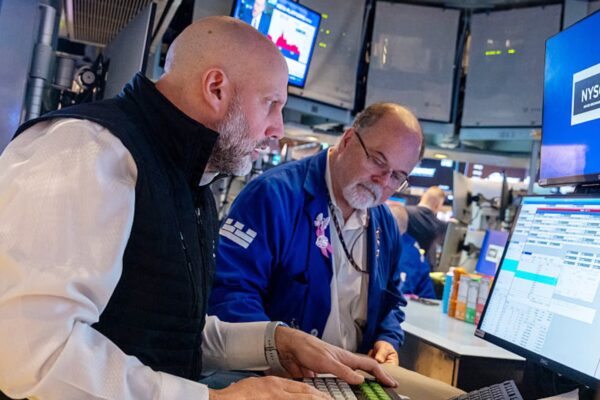 Middle East risks weigh on bonds