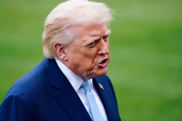 Trump threatens to delot ICE will handle airport security