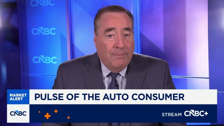 Negative equity on trade-ins affects nearly a third of car buyers