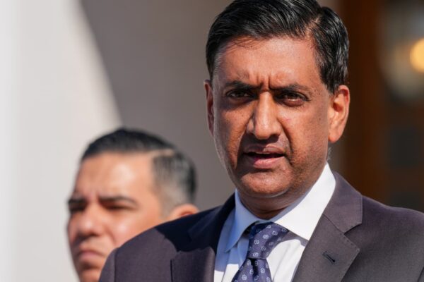 Reps Ro Khanna and Tim Burchett to push fraud probe across all 50 states