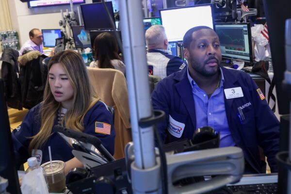 Treasury yields fall as traders rethink Fed rate hikes