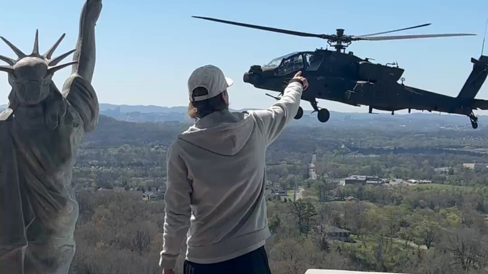 Army investigates helicopter flyby at Nashville home