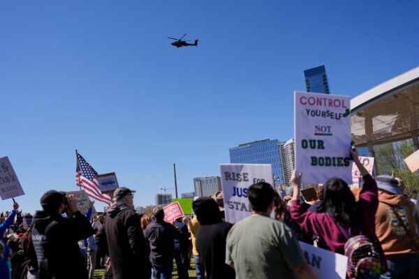 U.S. Army suspends Kid Rock helicopter flyby crews