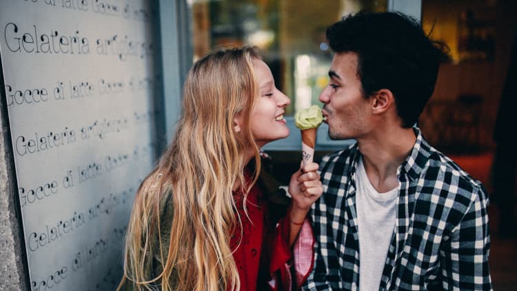Why some young Americans are dating less in 2026