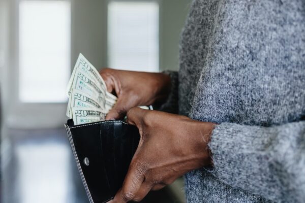 Cash has diversified portfolios better than bonds, says Morningstar.