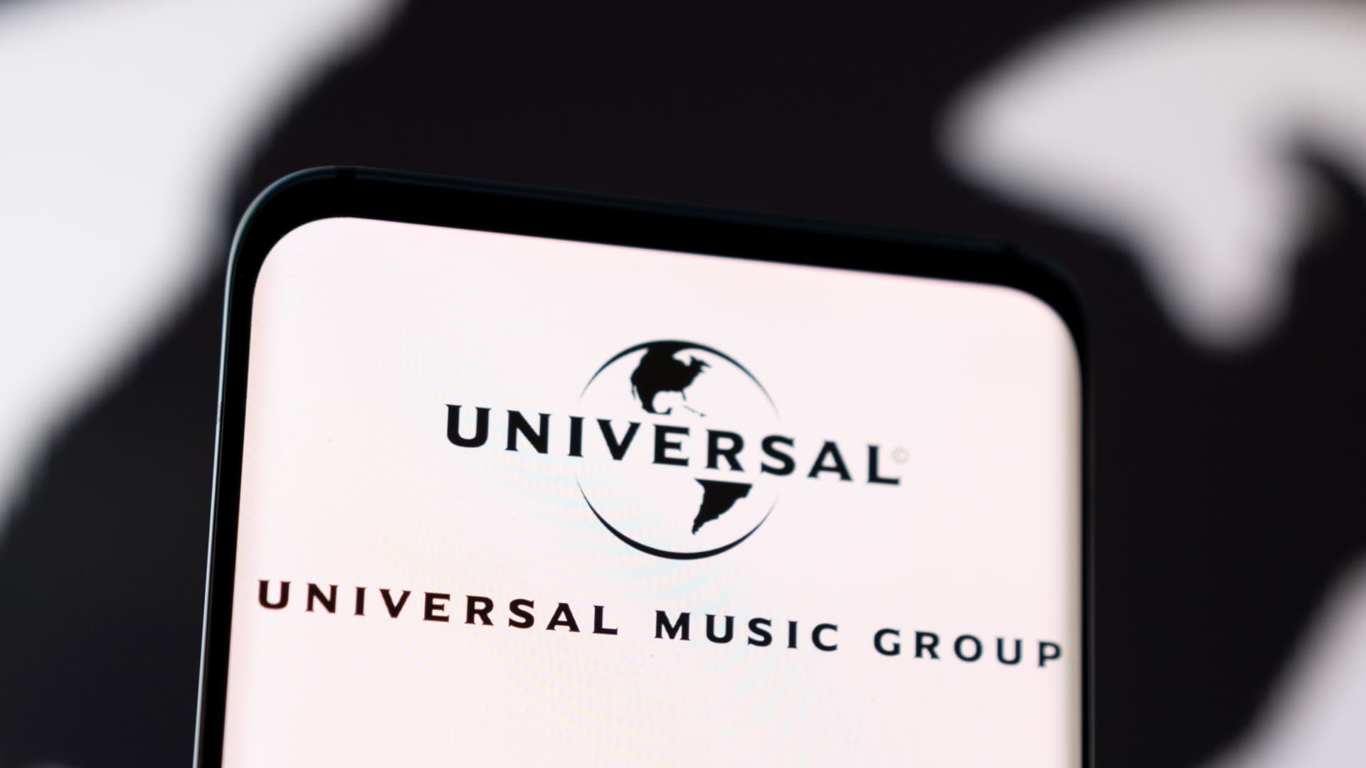Universal Music set for takeover by Bill Ackman’s Pershing Square