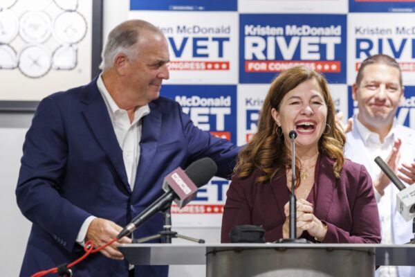 Earned Income Tax Credit would rise to ,500 per kid under new Dem bill