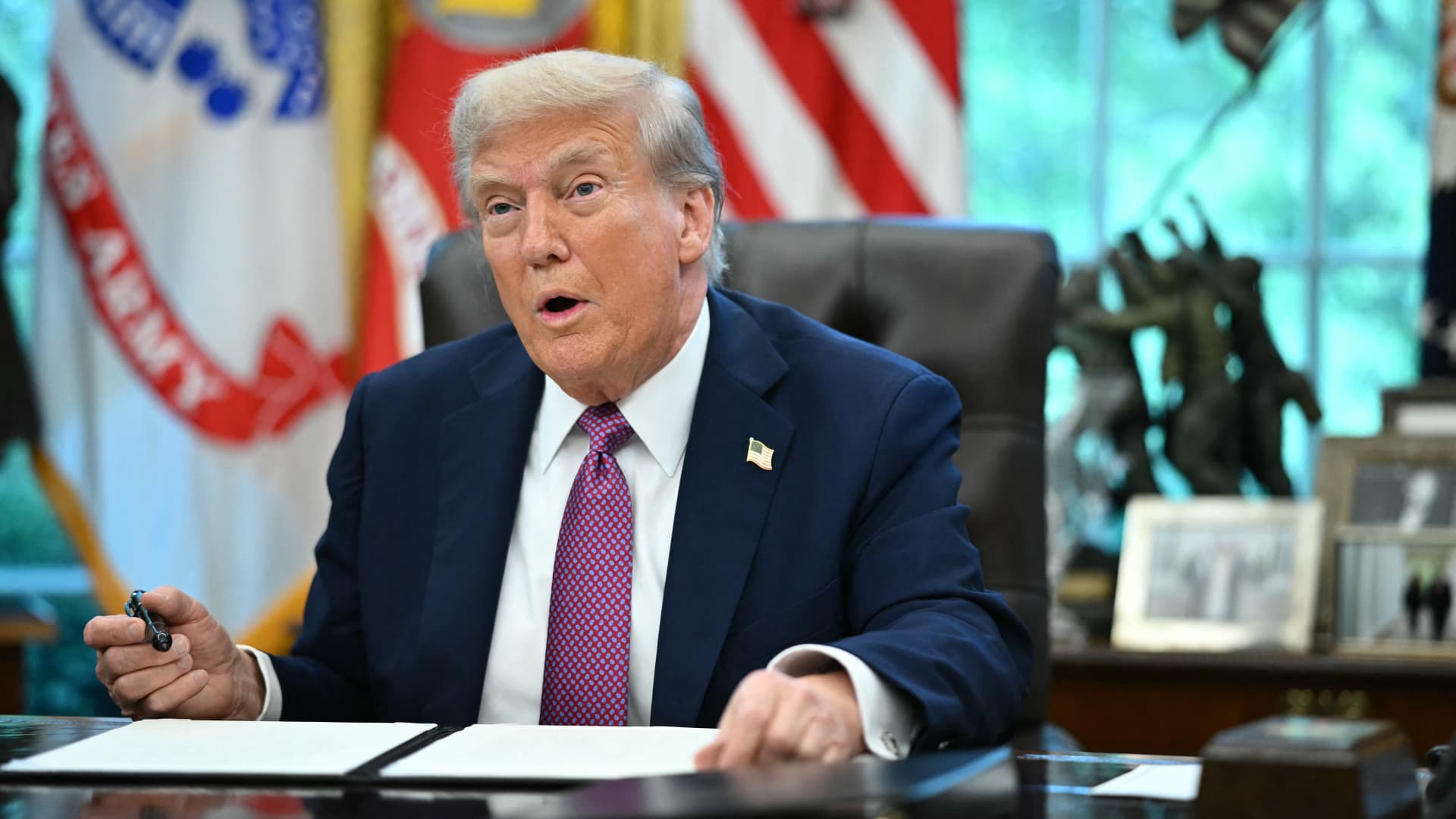 Trump to sign executive order expanding retirement account access