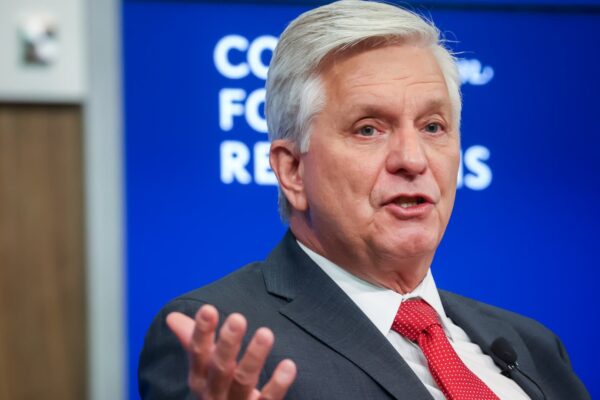 Fed Governor Waller says Iran war and labor market risks are keeping central bank on hold