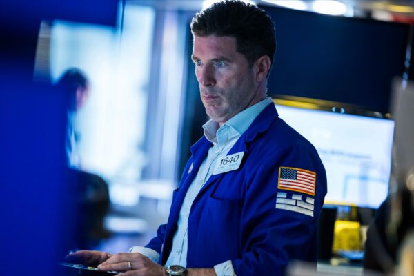 U.S. Treasury yields hold steady as markets eye Middle East resolution