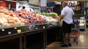 Grocery shock on the horizon for U.S. elections as Iran war drags on