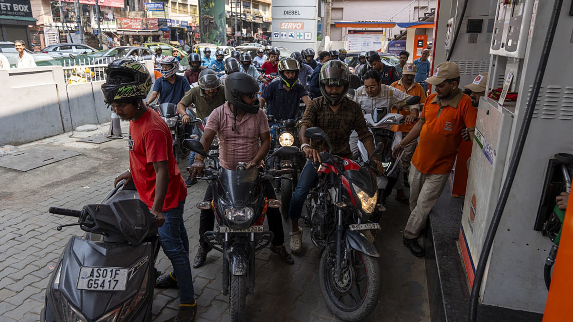 India makes first Iranian oil purchase in seven years