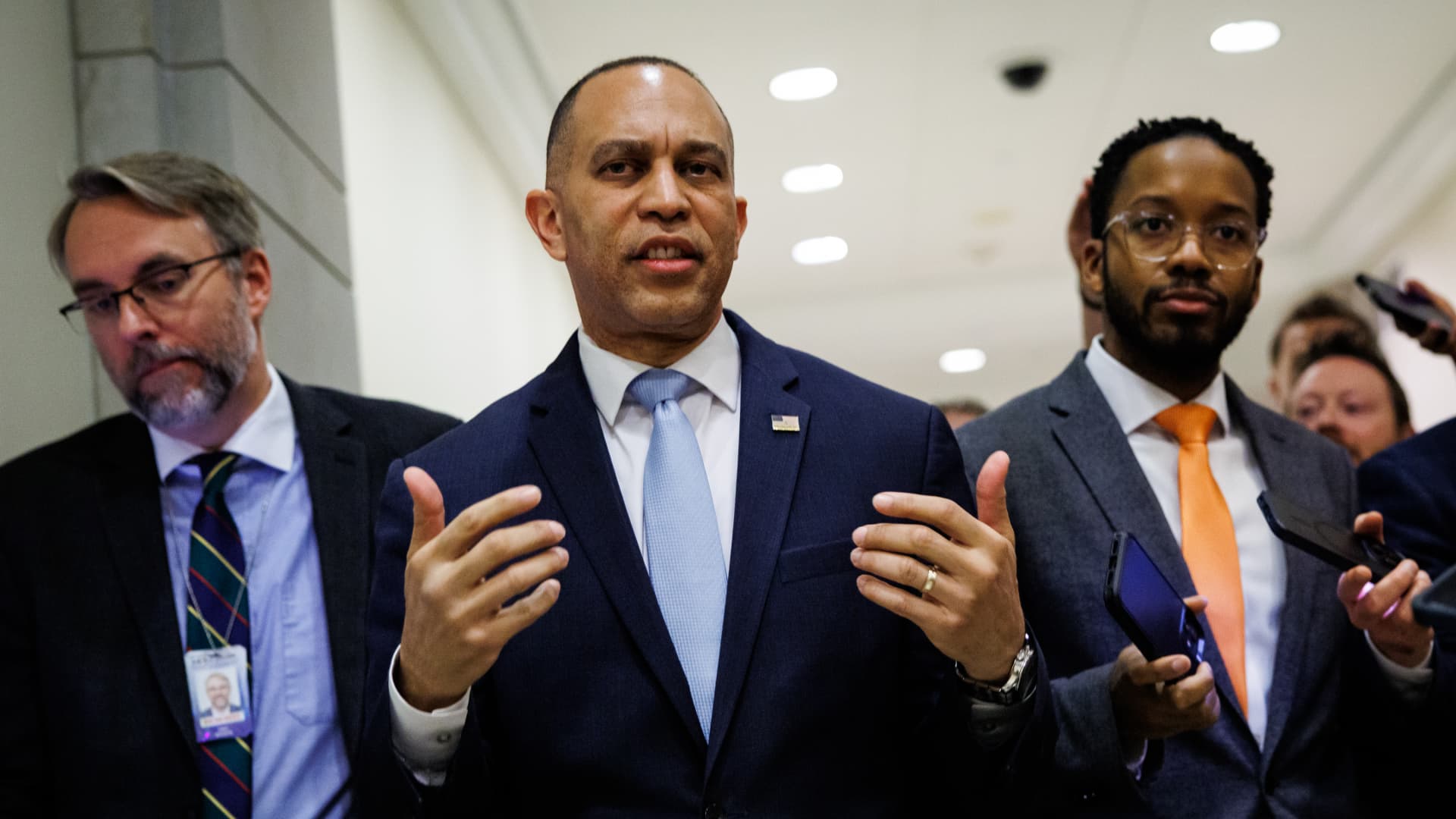 Virginia redistricting election win buoys congressional Democrats