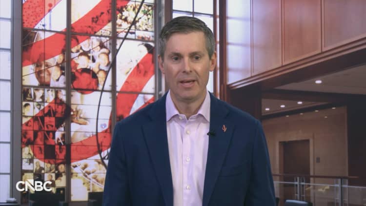 Eli Lilly opposes Trump MFN drug pricing law, CEO Ricks says