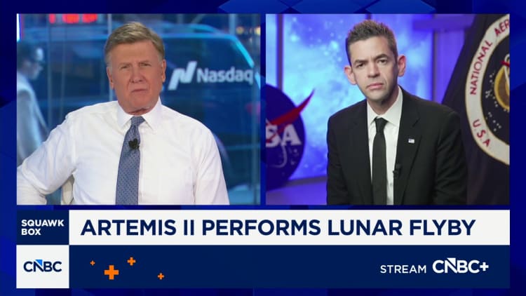 NASA Artemis II captures solar eclipse during moon flyby