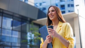 This 4-minute morning routine is key to a successful day: Mental performance coach