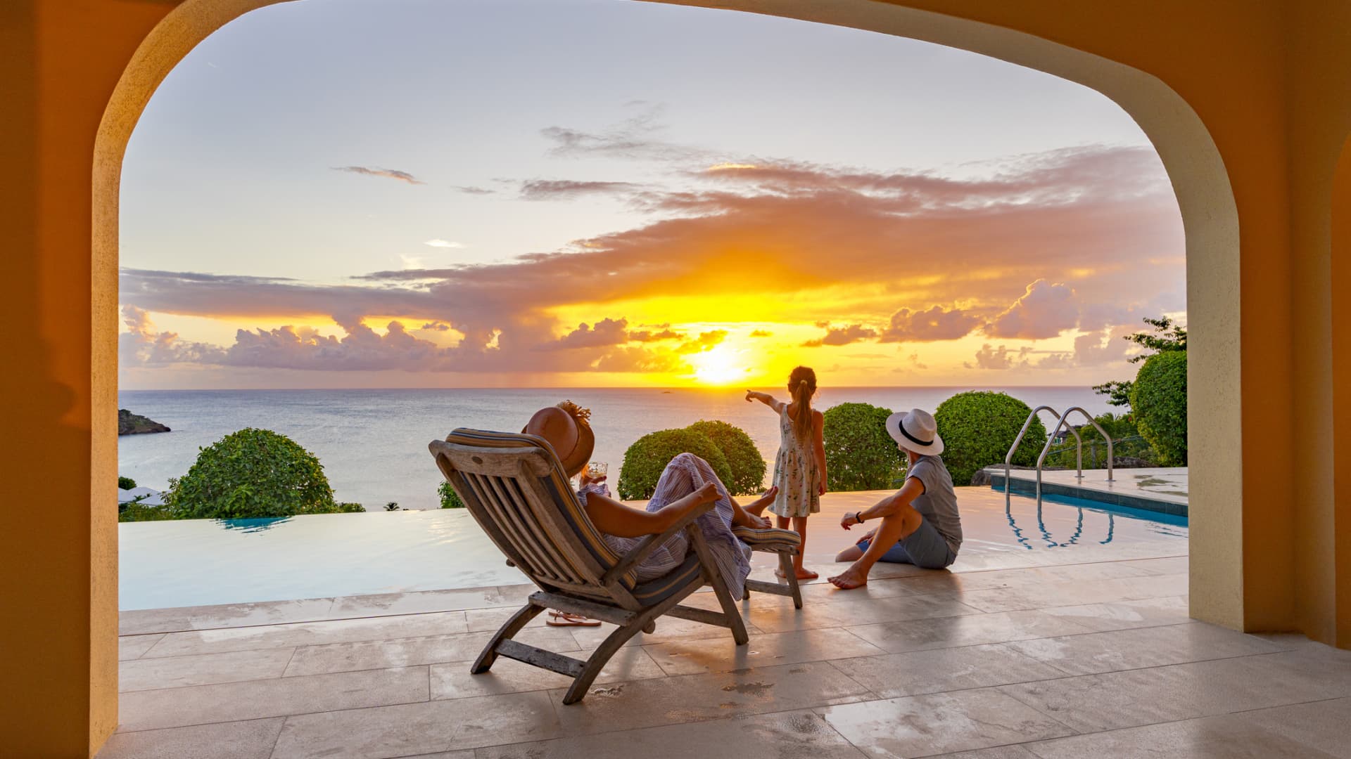 The Best Ways to Save Money on Summer Travel