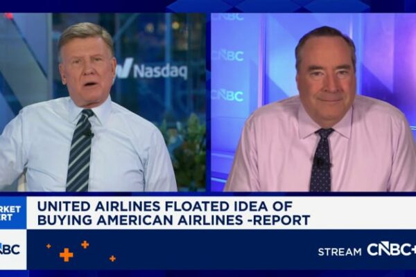 What a United-American merger would mean, from antitrust hurdles to airfare