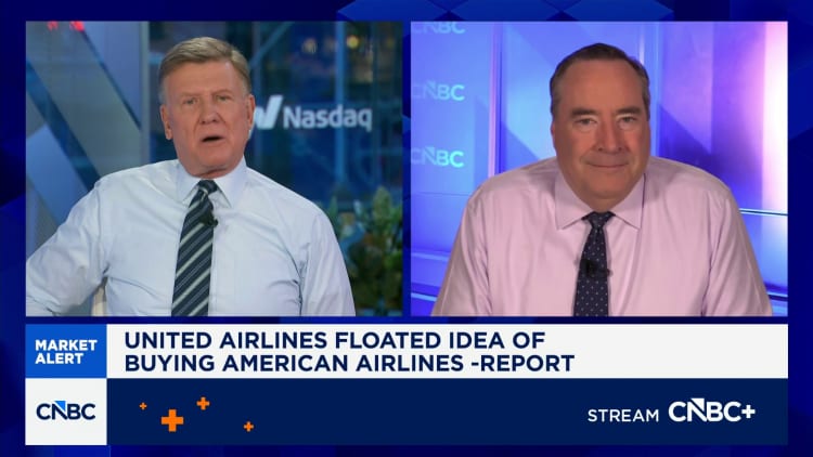 What a United-American merger would mean, from antitrust hurdles to airfare