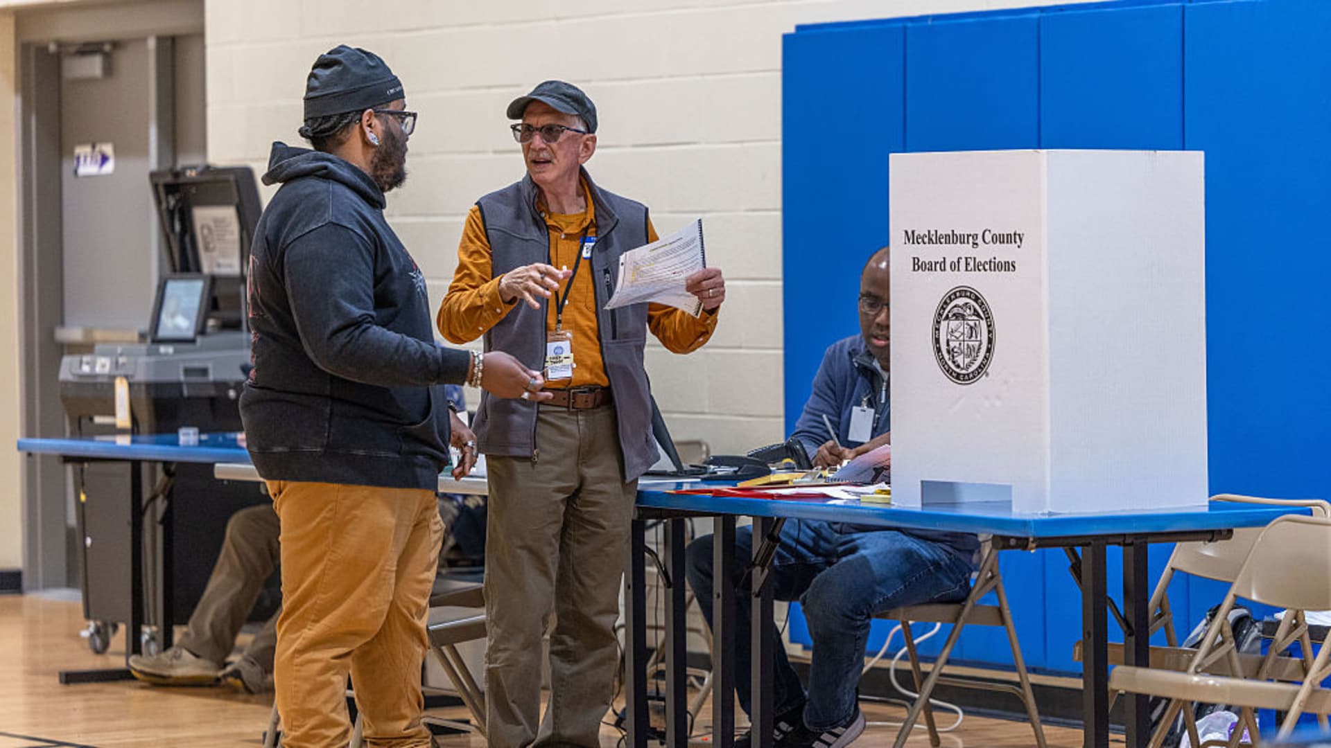 Tax Day proposal from House Dems would give break to poll workers