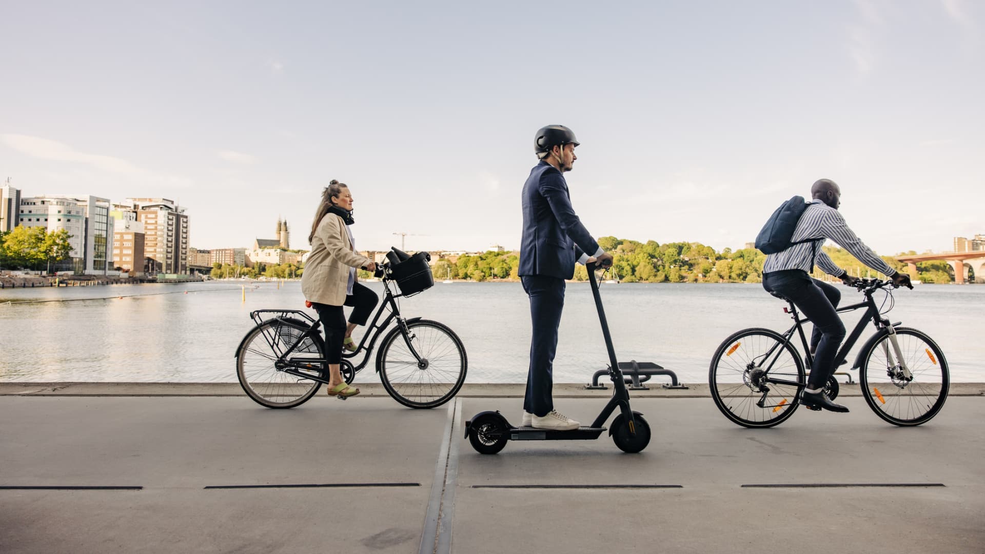 5 Credit Cards That Save on Alternative Transportation