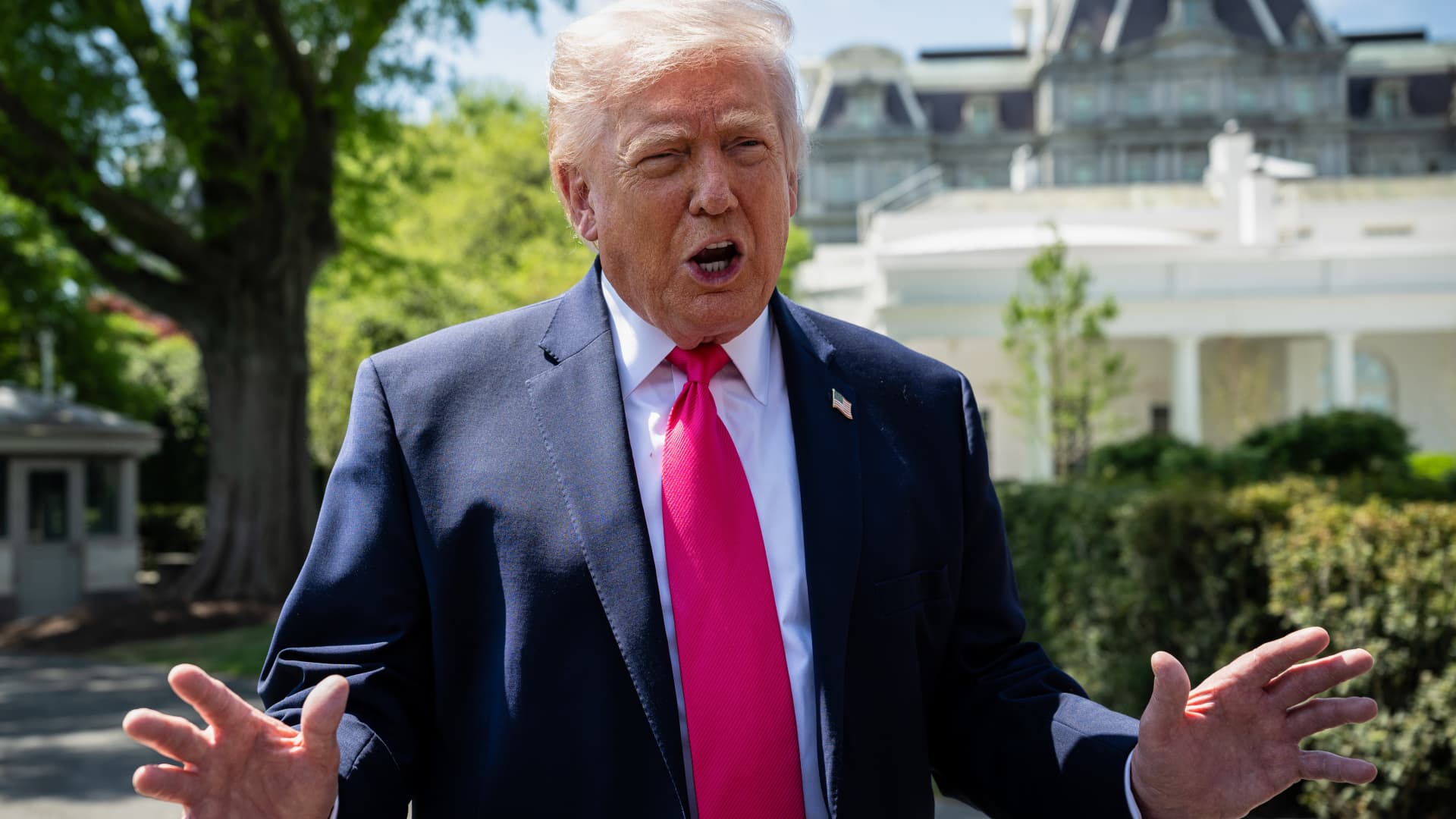 Trump extends ceasefire in Iran, citing ‘seriously fractured’ Iranian government