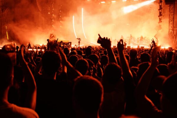 6 Best Credit Cards for Concert Travel