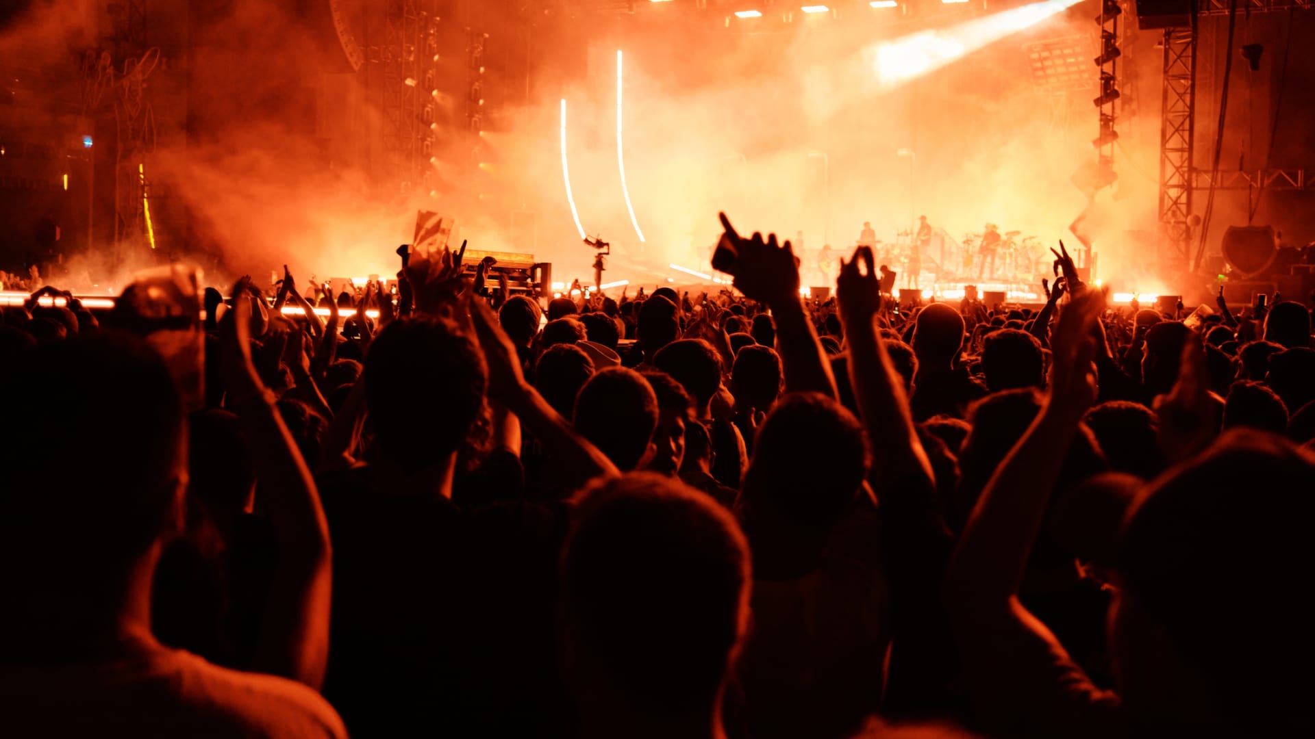 6 Best Credit Cards for Concert Travel