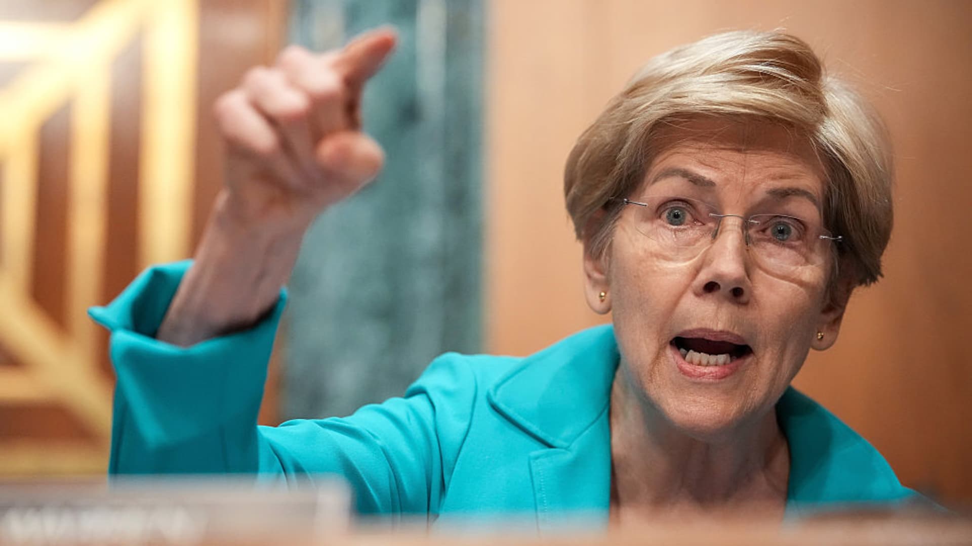 Warren presses Trump for answers on American evacuations amid Iran war
