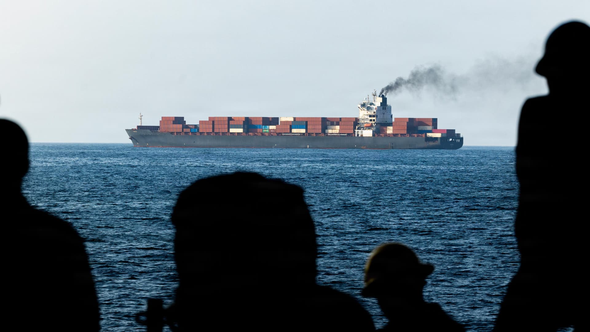 Clear Hormuz Strait, postpone nuke talks if blockade, war end