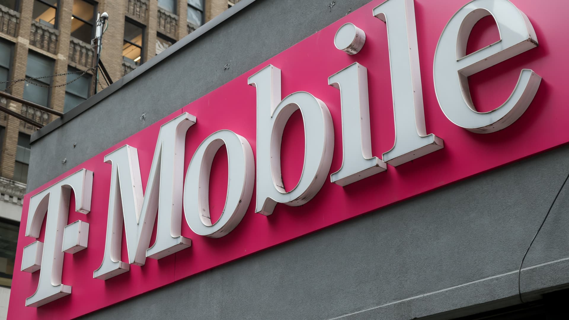 This ‘deep value stock’ is set for big gains ahead, says Oppenheimer