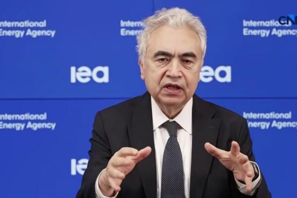 Alternative routes for oil exporters