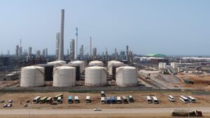 U.S. imposes sanctions on Chinese companies for buying Iranian oil