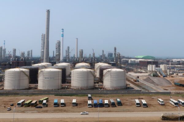 U.S. imposes sanctions on Chinese companies for buying Iranian oil