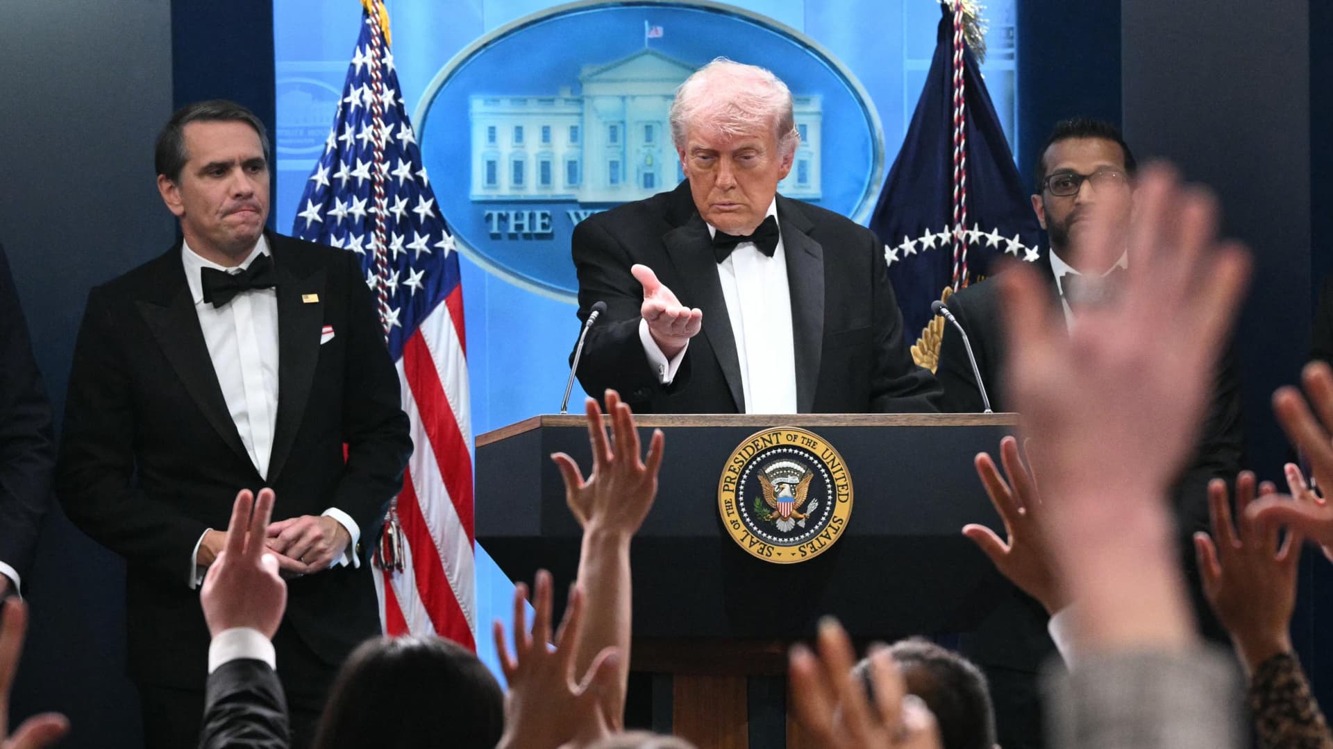 Trump Truth Social post threatens Iran with AI picture of himself with gun